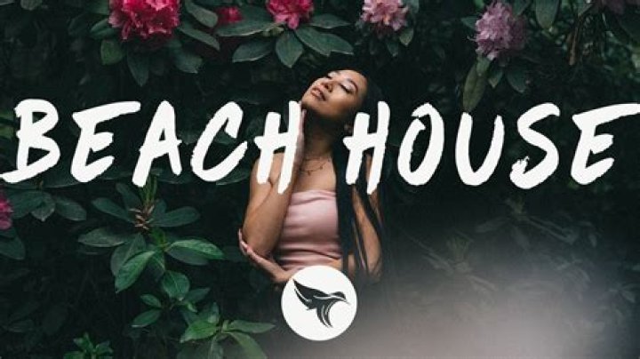 Beach House lyrics | LyricsMode.com