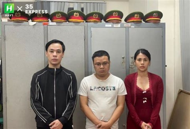 Clip Lê Huyền Phương Body ‘cực cháy, cực mẩy’ gây sốt cộng động mạng