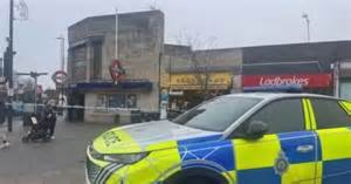 Colliers Wood Stabbing Incident: Report reason of Stabbing at Colliers Wood Burger King today
