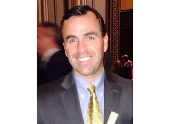 Death News! Scott Jordan Obituary: Remembering the Legacy of Esteemed Bilingual Healthcare Provider and Respected Hyde Park Physician.