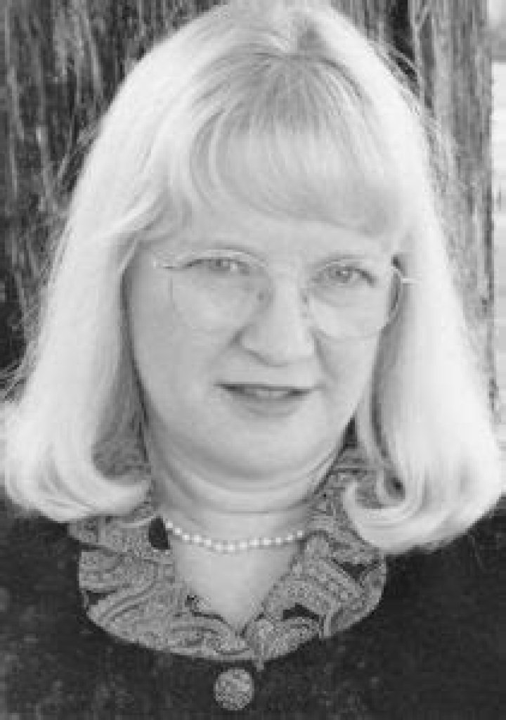 Deborah Robertson Obituary – Death: Debby passed away peacefully at the Hospice House in Fredericton NB, following a fierce battle with cancer.