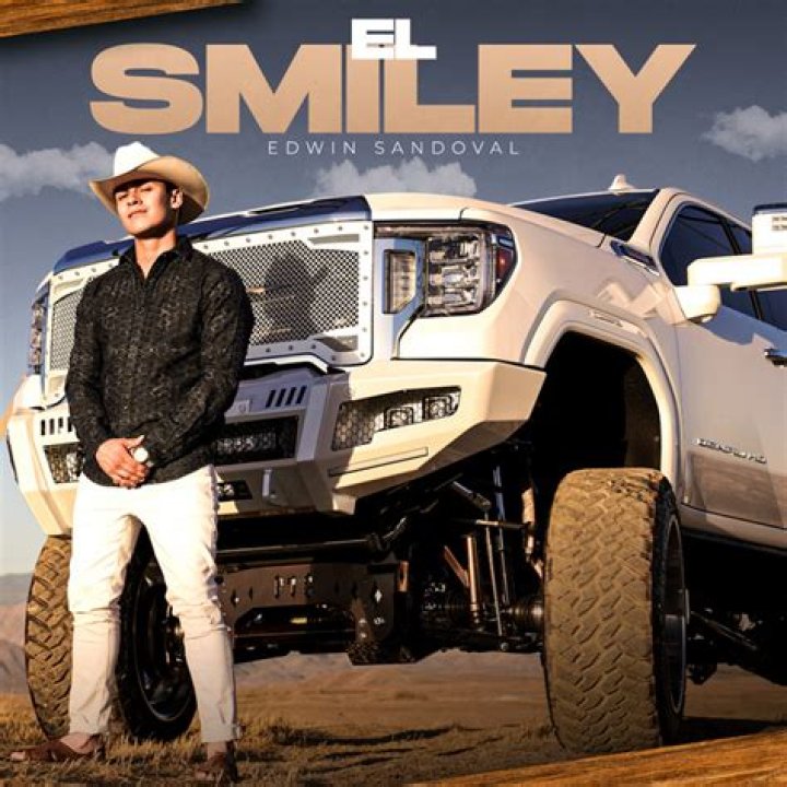 Edwin Sandoval El Smiley Lyrics English Translation