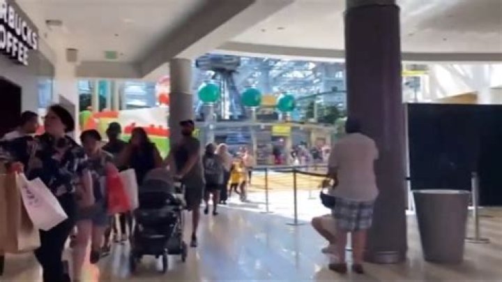 Hot News! Galleria Mall Shooting: Panic Ensues as Chaos Erupts, Shoppers Flee Amid Reports of Gunfire.