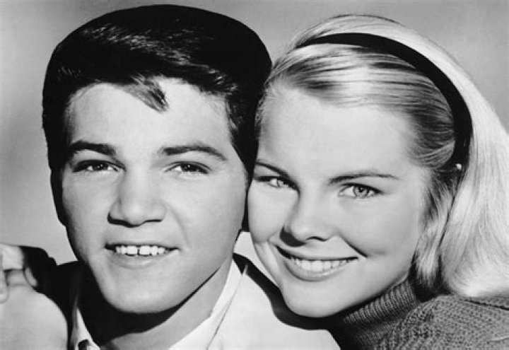 How did Janet Landgard Die? The Swimmer’ and ‘The Donna Reed Show’ Actor Dies