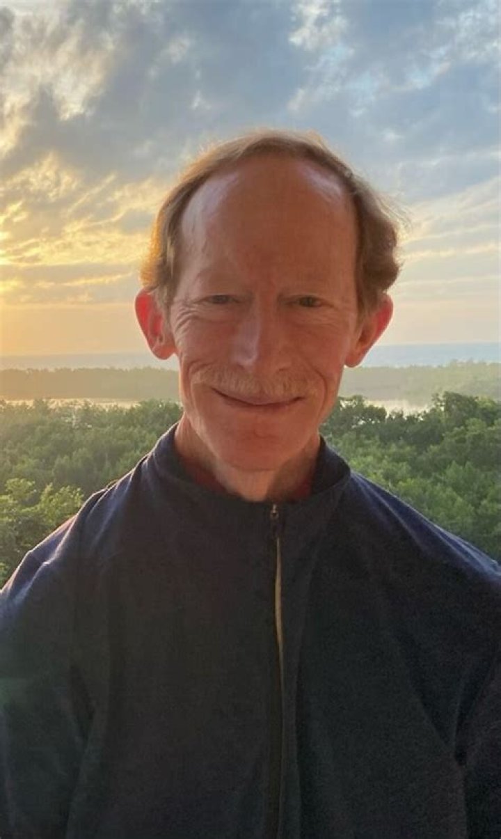 Hunt Harris Obituary News Shocking: Longtime Quad Cities community leader, Hunt Harris dies at 74