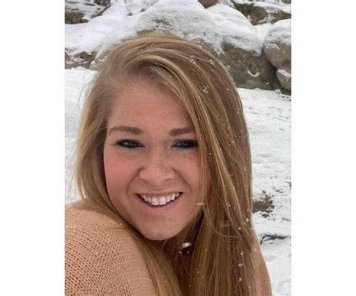 Kristi Almond Obituary: Painful when Beloved Peyton School District teacher, Kristi Almond dies at 31