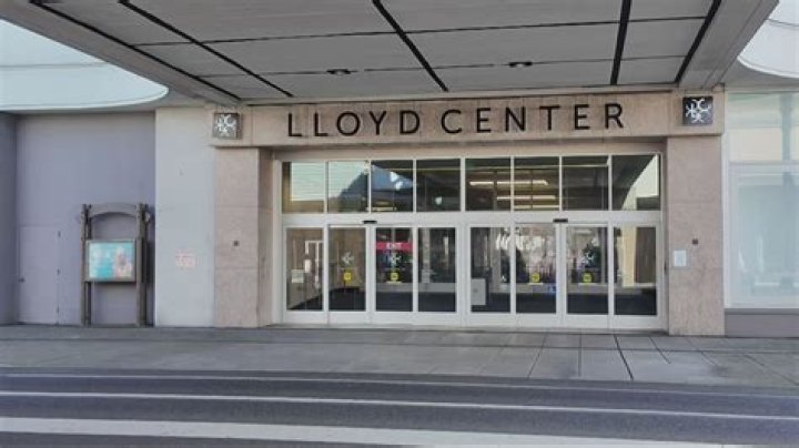 Lloyd Center Shooting: One Shot At Lloyd Center in Portland, Oregon