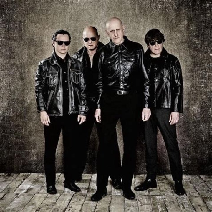 Los Ilegales El Taqui Taqui (Live Version) Lyrics English Translation