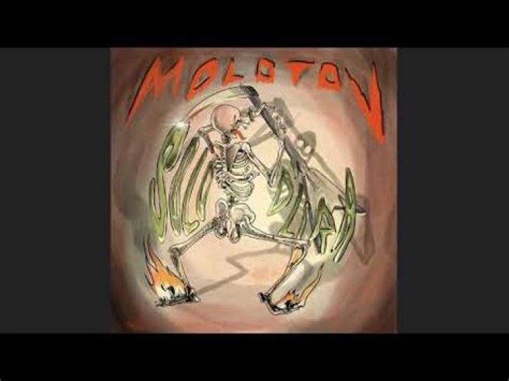 Molotov Amarren Al Perro Lyrics English Translation