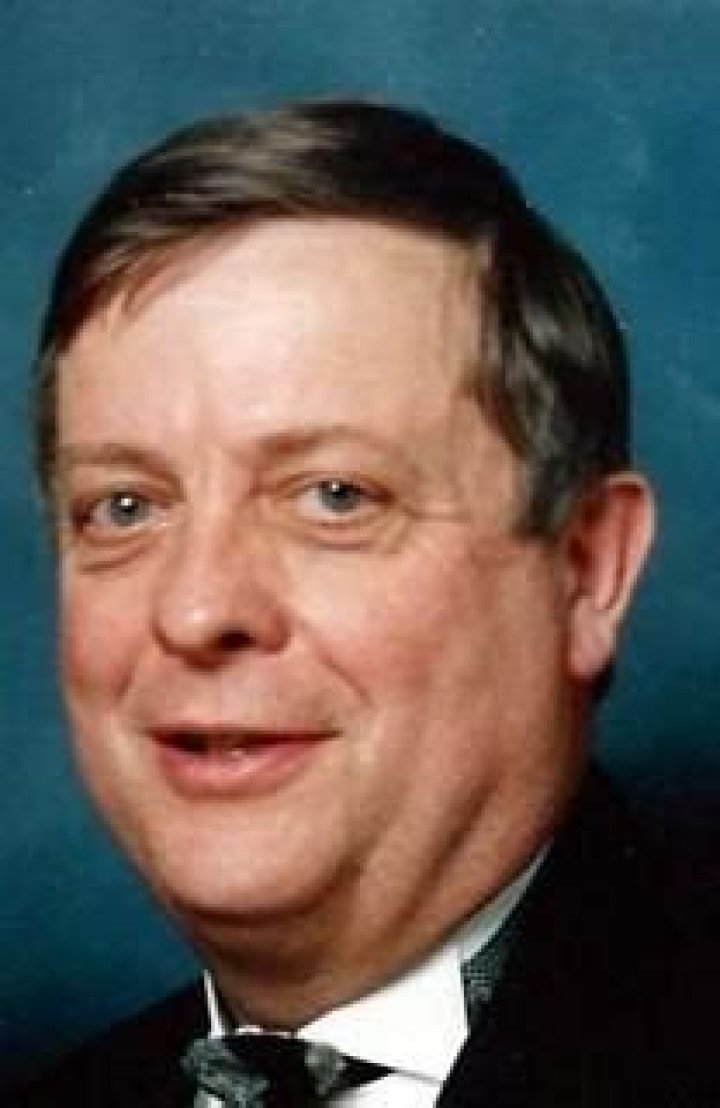 Patrick Neary Obituary: Realtor at Coldwell Banker Shook, Patrick Neary dies suddenly