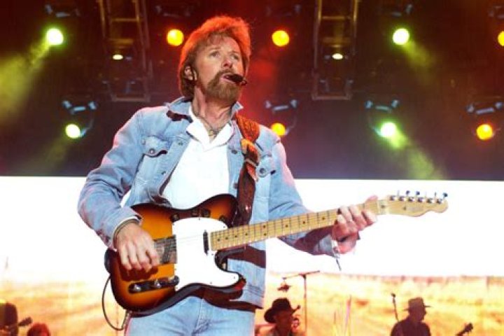 Ronnie Dunn Net Worth: Details About Him, Career, Home, Age, Income