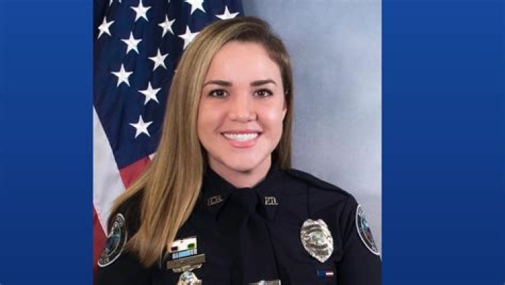 Shocking Loss! Lauren Kresse Obituary: Abilene’s Emily Lomax Passes Away; Johnny Westbrook Mourns Boca Raton Officer Lauren Kresse’s Brave Cancer Battle.
