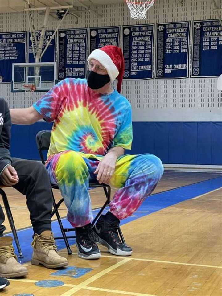 Shocking! William ‘Bill’ Queen Obituary News: Southington Mourns Unexpected Passing of High School Basketball Coach – A Community in Grief