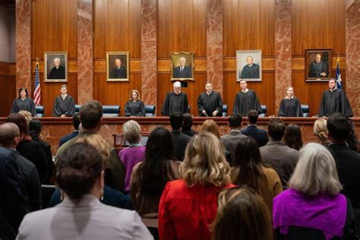 Texas Supreme Court pauses order allowing abortion: Texas Supreme Court pauses lower court’s order allowing pregnant woman to have an abortion