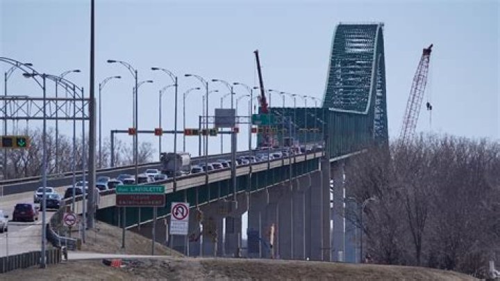 Today News! Laviolette Bridge Suicide Case: Shocking Incident Une personne s’est suicidée Pont Laviolette à Québec, What Is The Reason For This