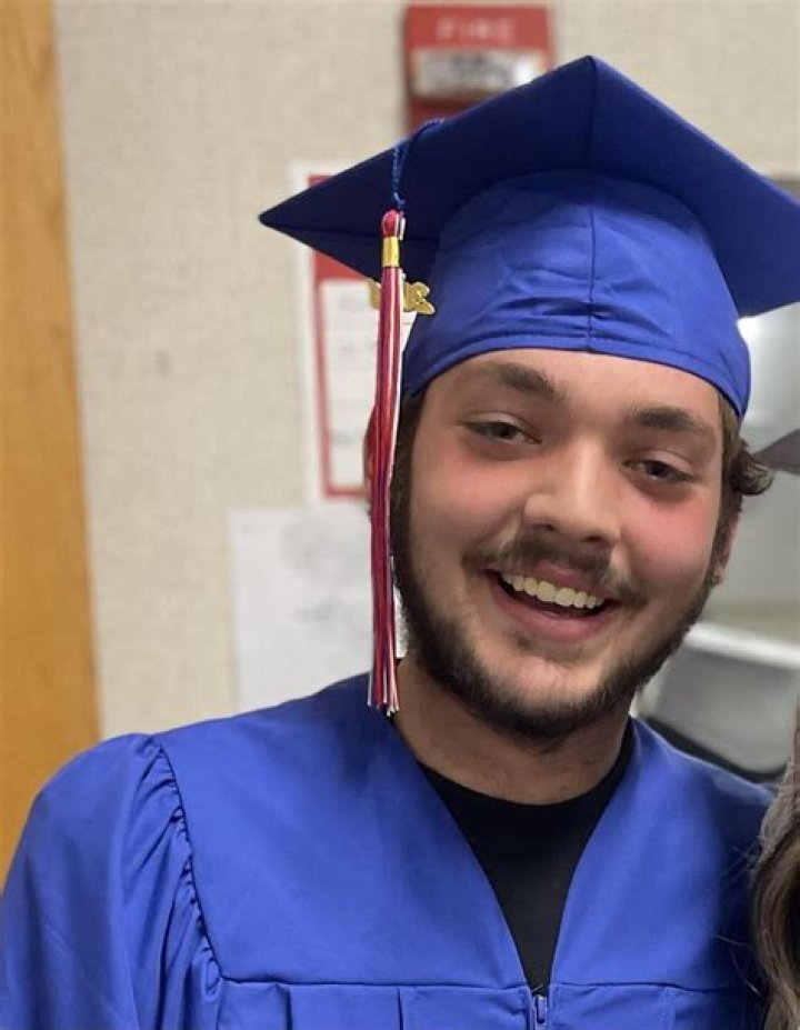 Tragic loss! Chase Picard Accident: Know More About The Incidence, resident of Hooksett, New Hampshire, 17 years old died in tragic two-car accident