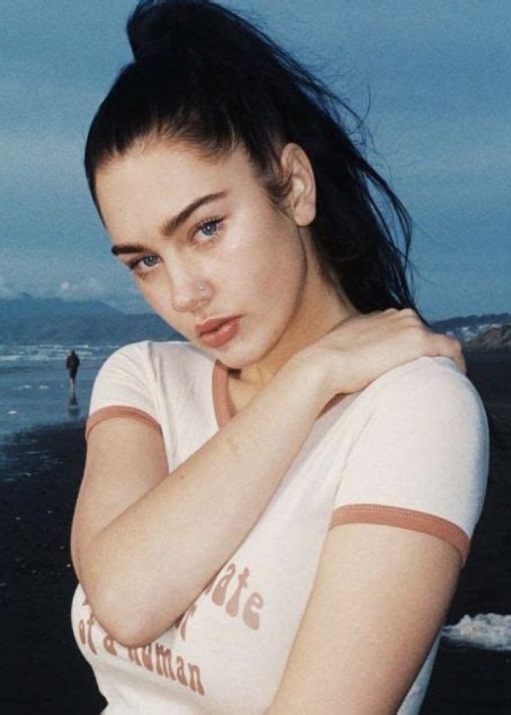 Tragic Loss! Hanna Hotchkiss Obituary News: In Loving Memory of Ocean Beach Soul, Five Years and Timeless Songs Legacy Resonates