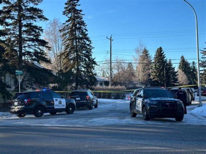 [Update] John Wayne Davis Death: Police identify victim in fatal home invasion in northwest Calgary, Police investigate suspicious death in Brentwood